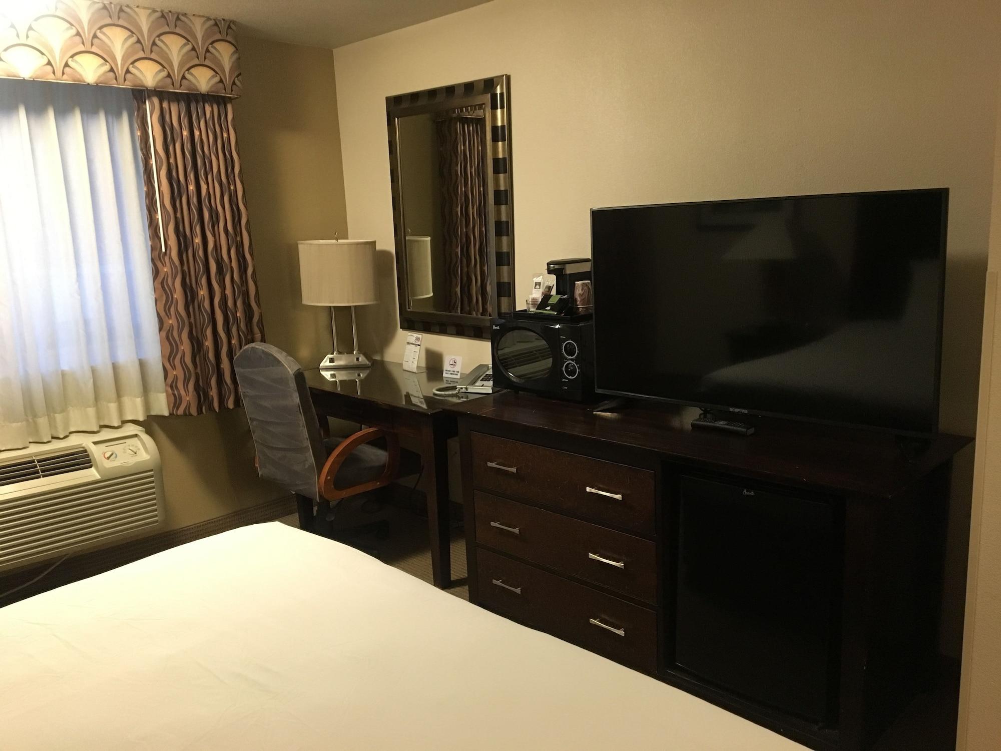 Motel District By Oyo Convention Center Portland