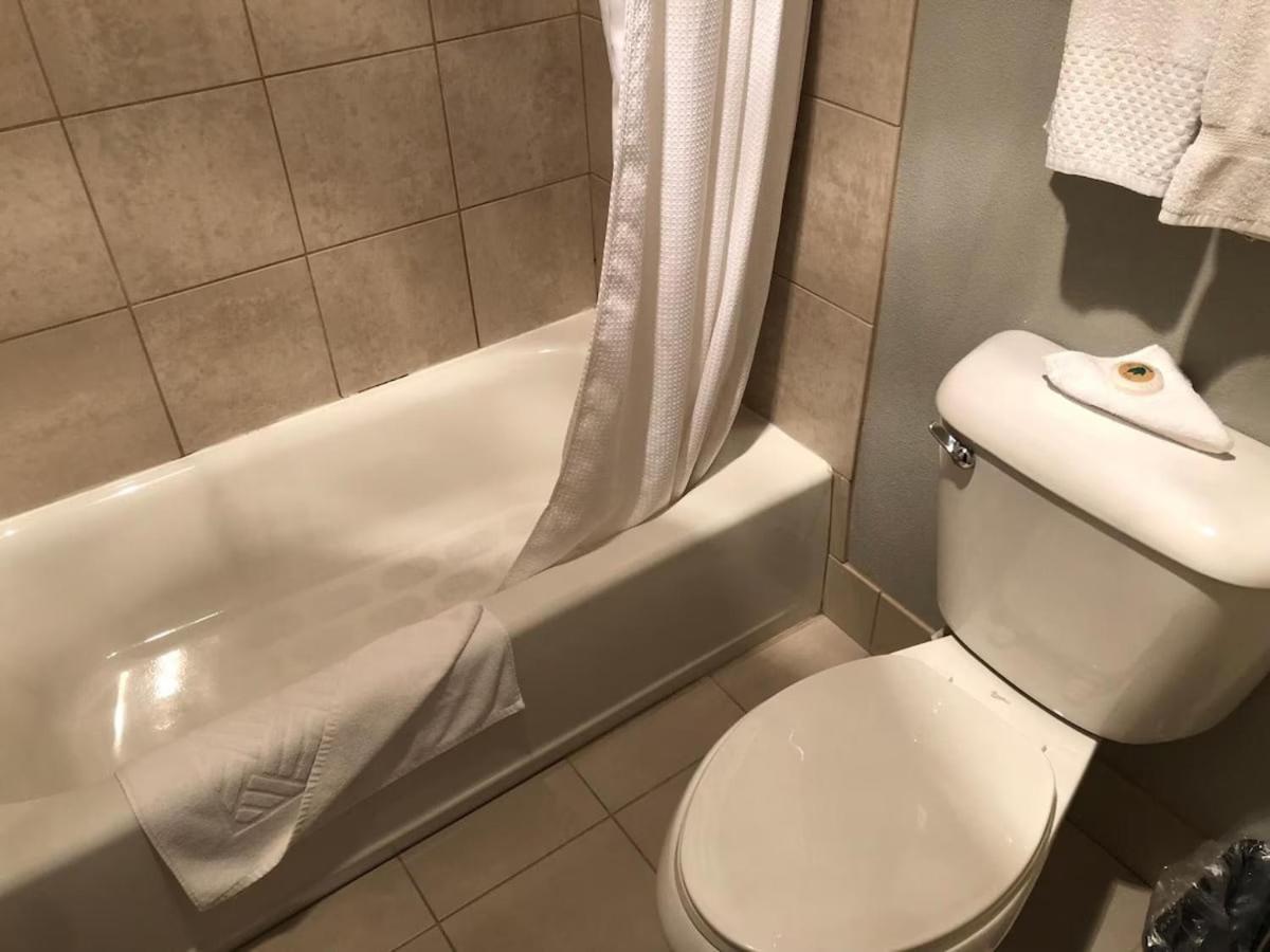 District By Oyo Convention Center 3* Portland
