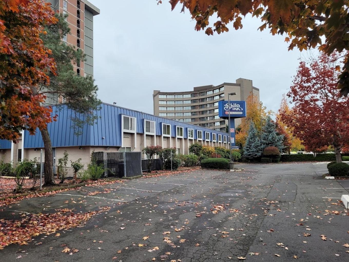 Motel District By Oyo Convention Center