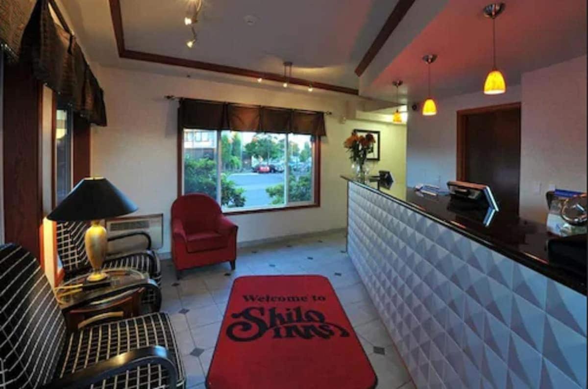Motel District By Oyo Convention Center 3*