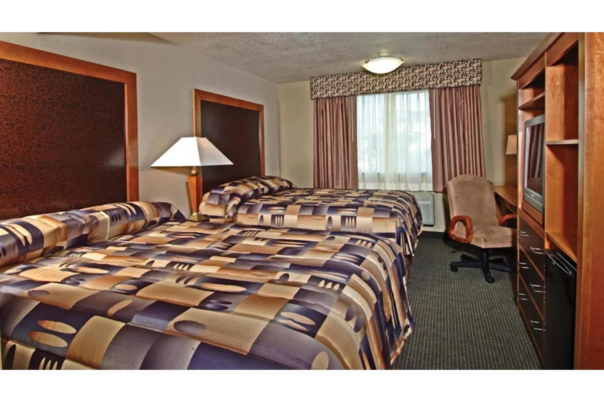 Motel District By Oyo Convention Center 3*
